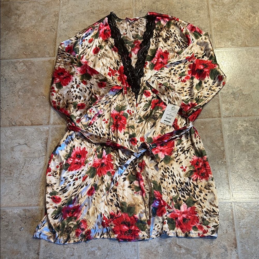 Secret Treasures Red Floral and Leopard Print Robe